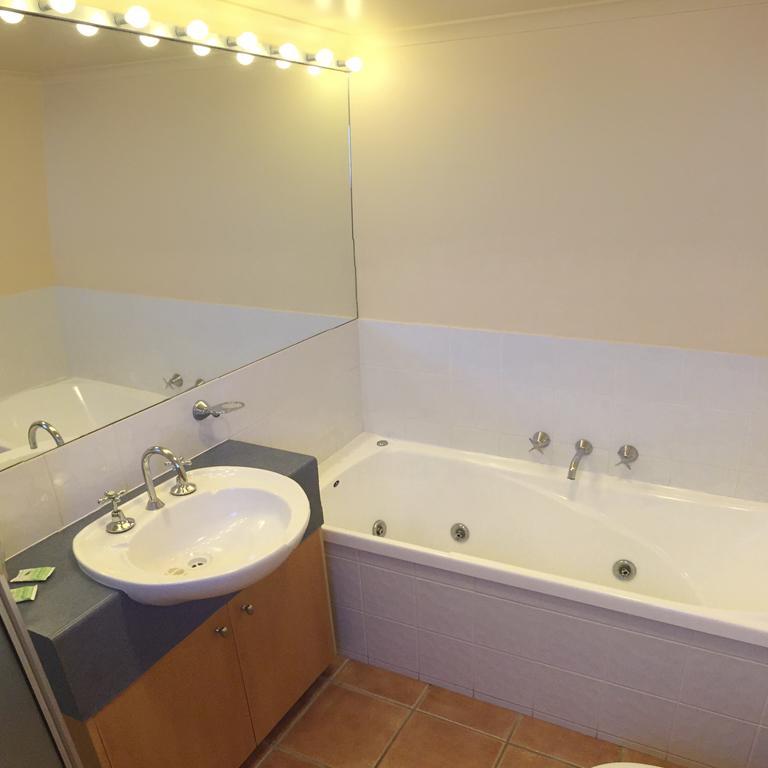 Horizons Beachfront Apartment Port Fairy Room photo